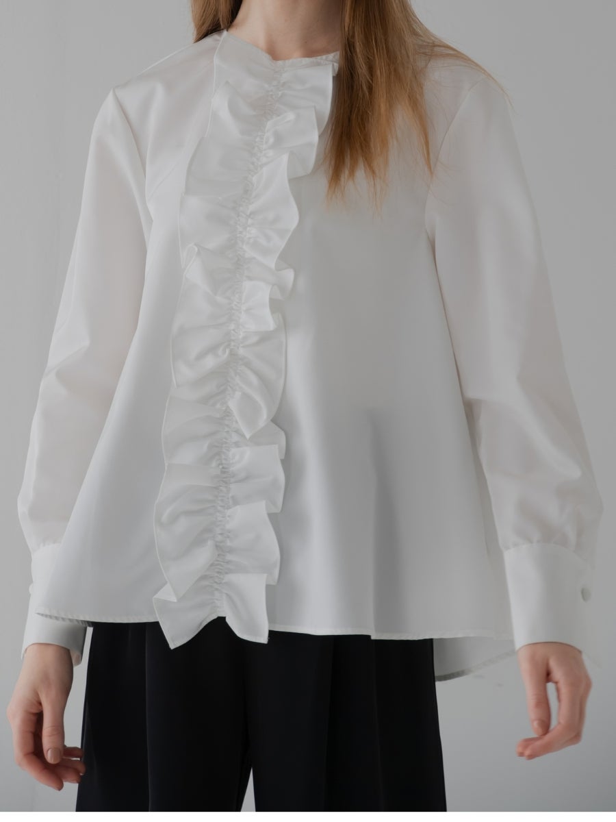 フリルフレアブラウス white 立体的なフリル