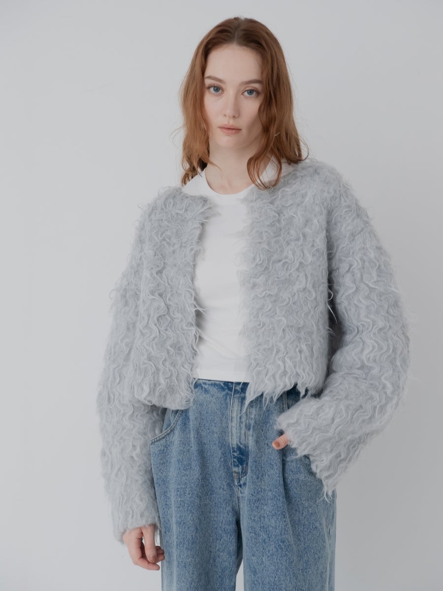 ウェイビーカーディガン gray デニムに合わせて