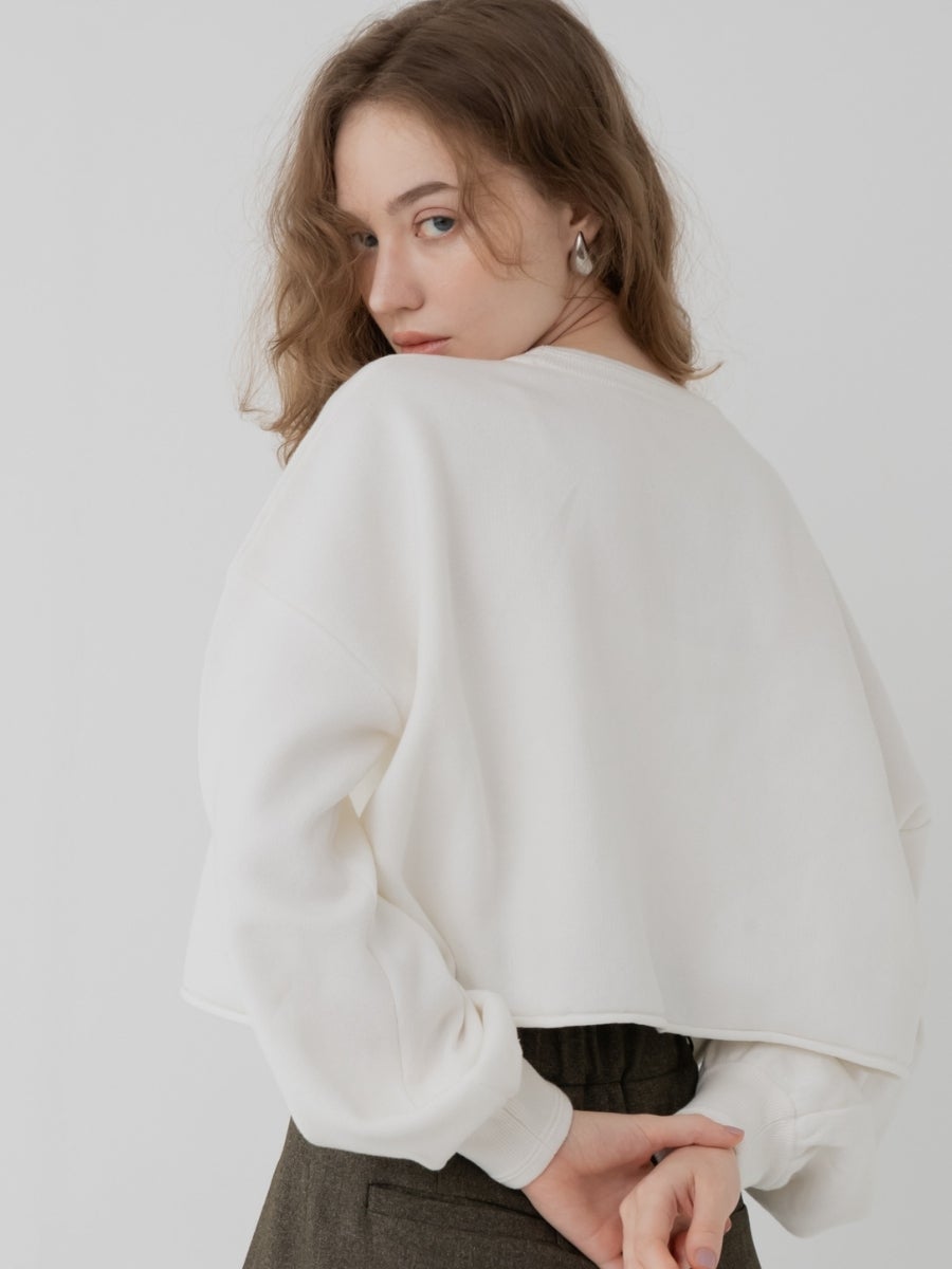 ロゼットニット white 後ろ姿