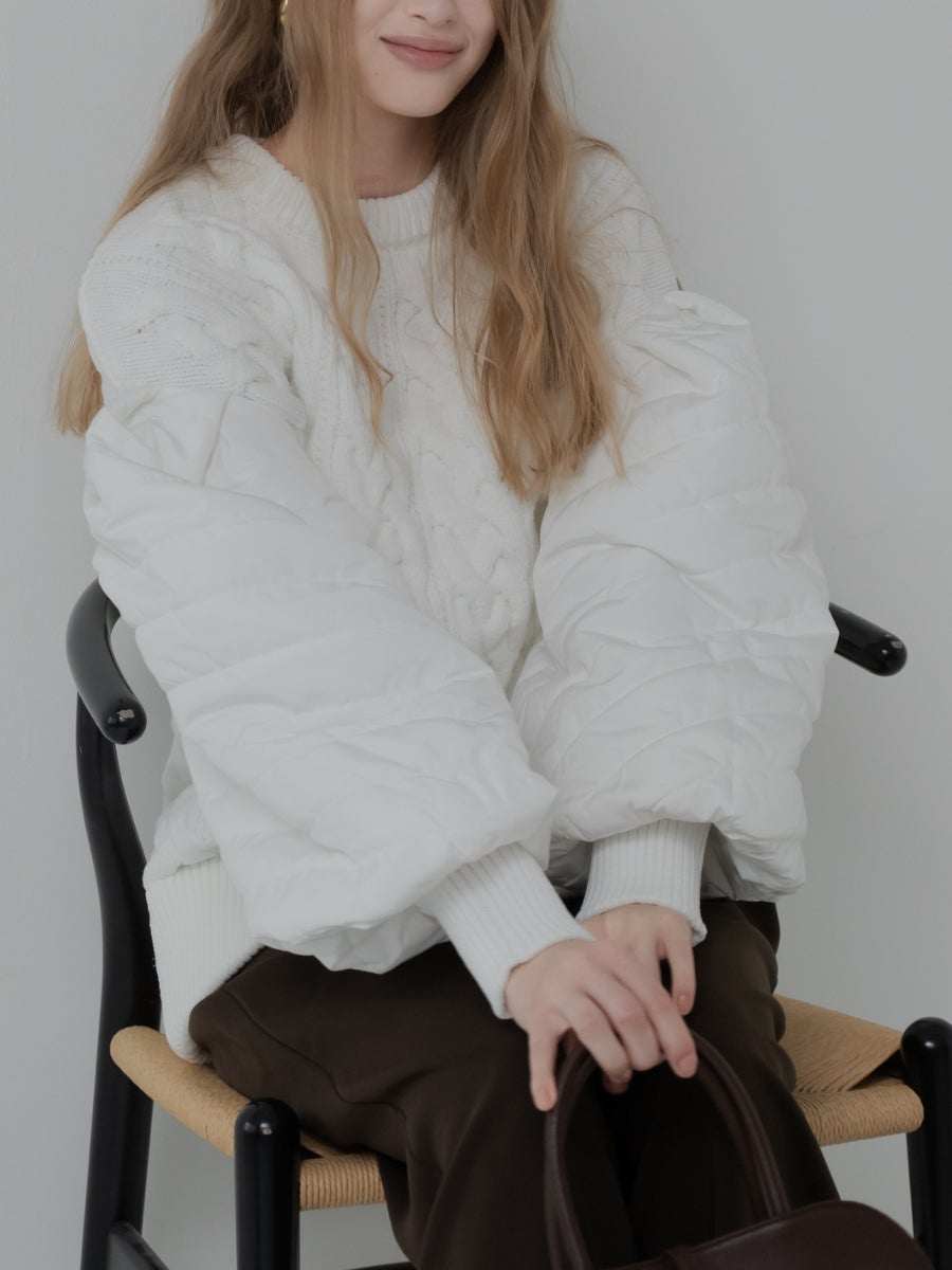 パフィーニット white 中綿入りのキルティング袖