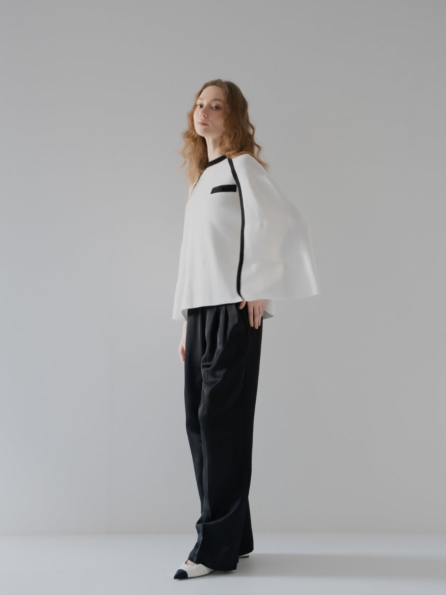 ニットケープ white 着用イメージ