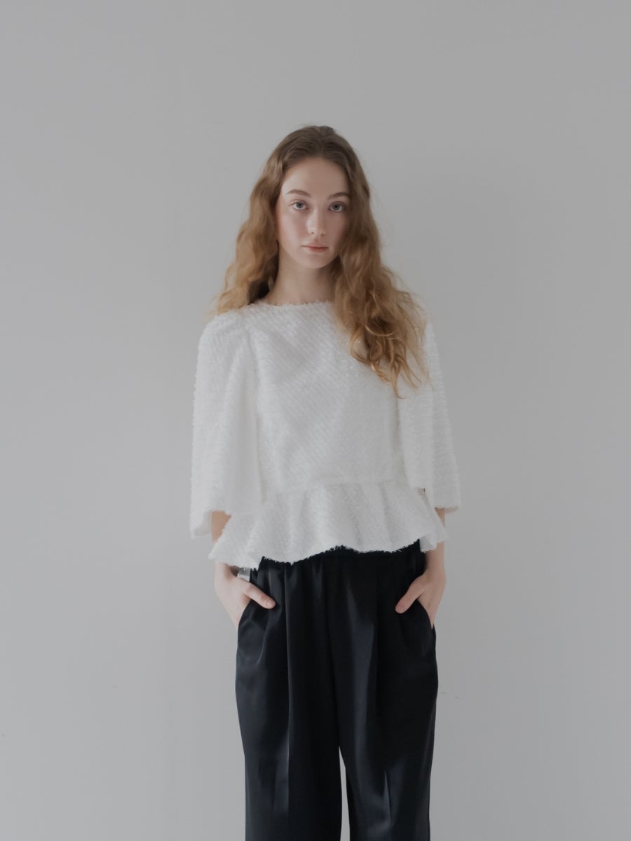 ケープフレアトップス white