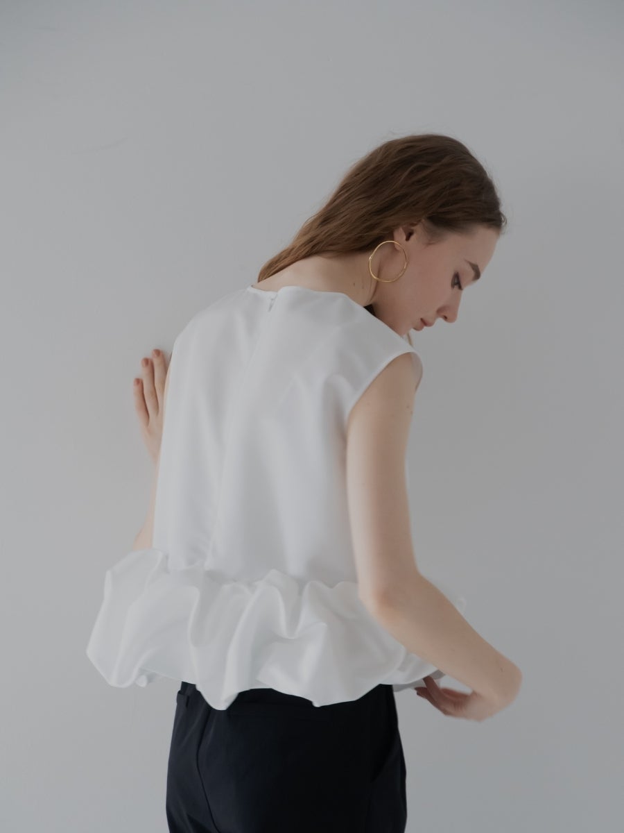 バルーンフリルトップス white 裾のバルーンフリル