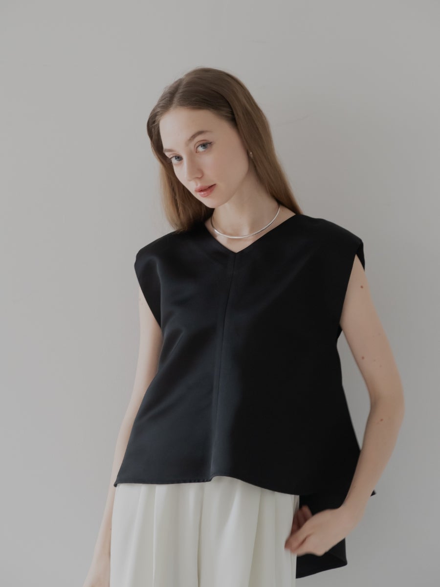 サテンノースリトップス black