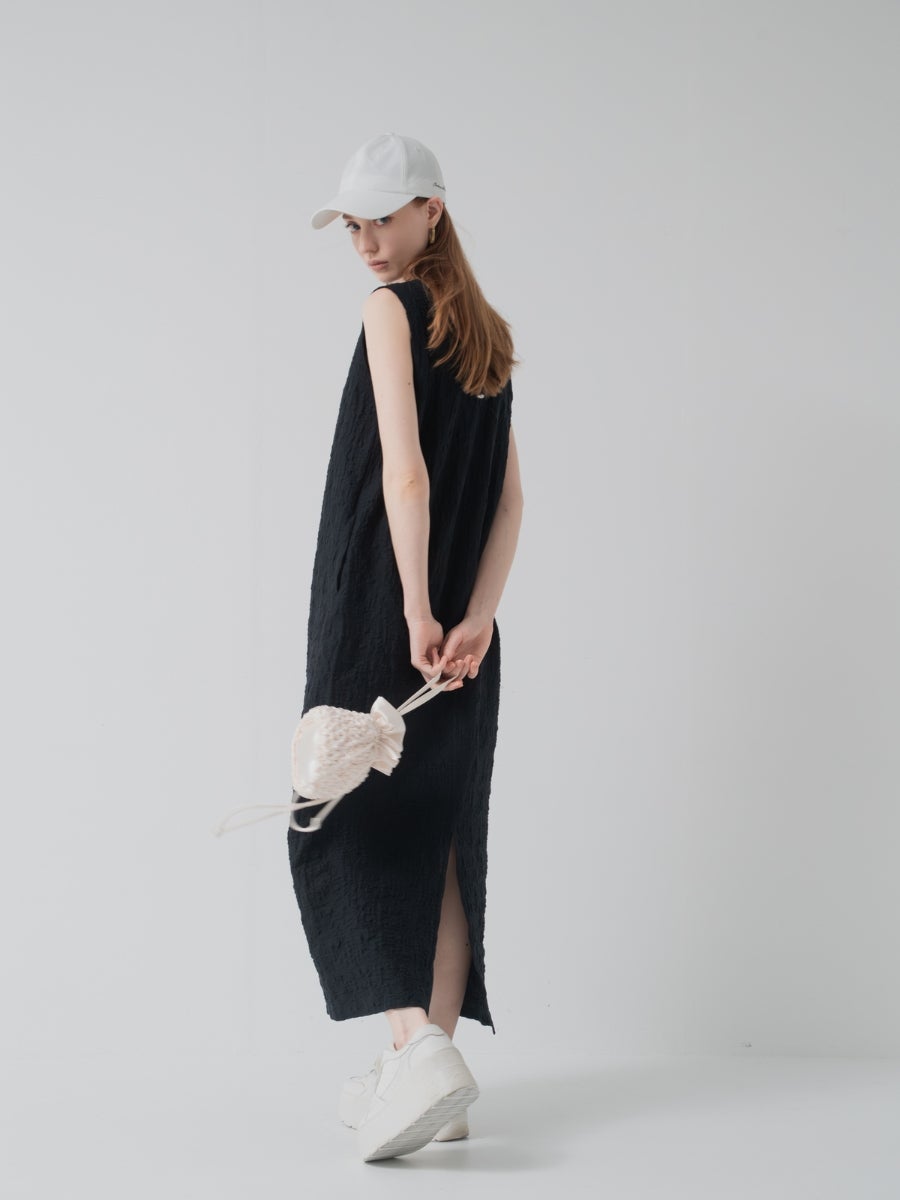 ラッセルノースリワンピース black 着用イメージ